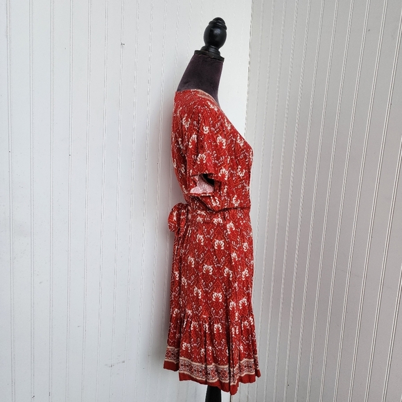 Zesica Wrap Dress Women Red White Floral Flutter Sleeve Rayon V-Neck Sz M - Picture 4 of 12